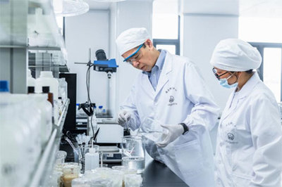 麥吉麗研發工廠首次對外開放 以生物科技為引擎，鑄就國貨護膚的安心之選